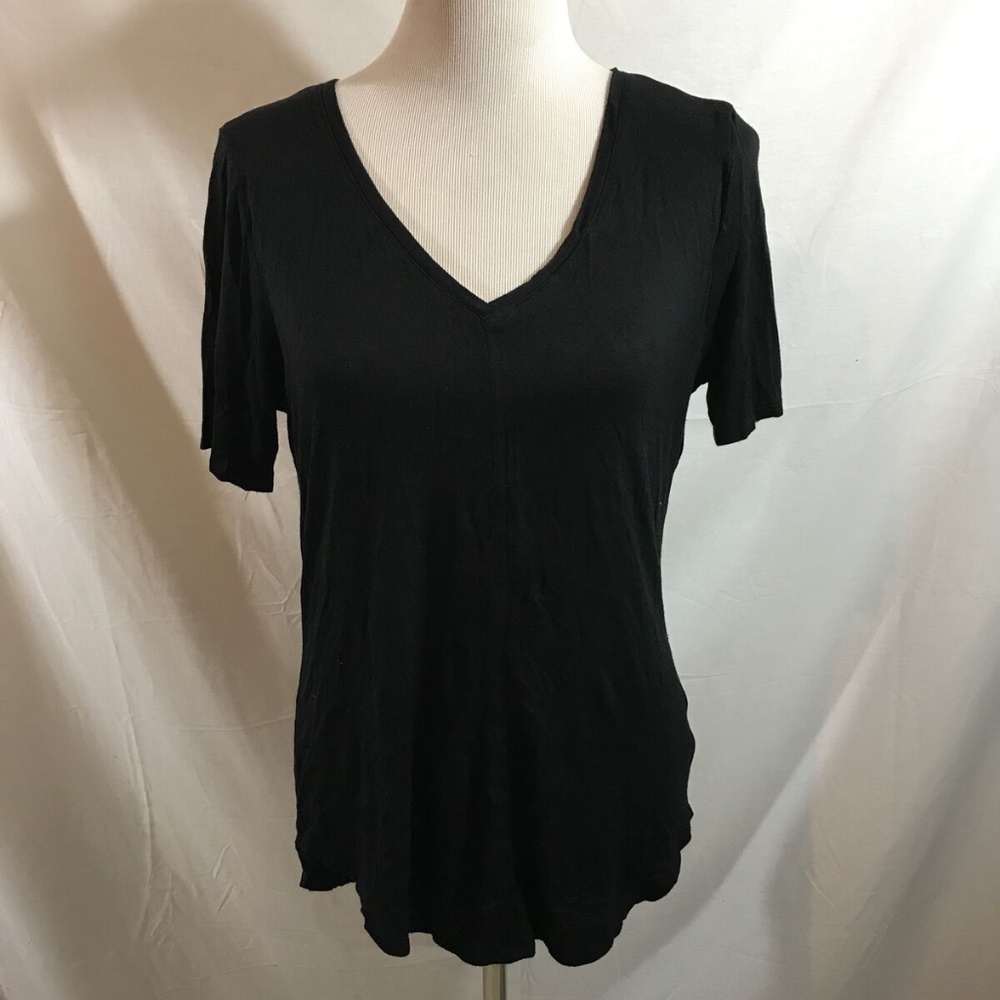 COMO Vintage black short sleeve V neck T - womens